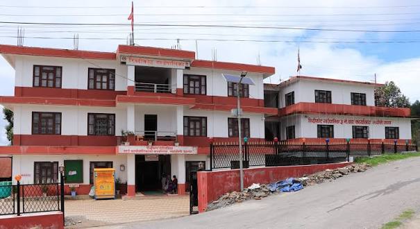 ४१ परीक्षार्थीमध्ये उत्तीर्ण दुई जना प्रधानाध्यापकका आफन्त परेपछि पुनर्योग र पुनःपरीक्षाको माग